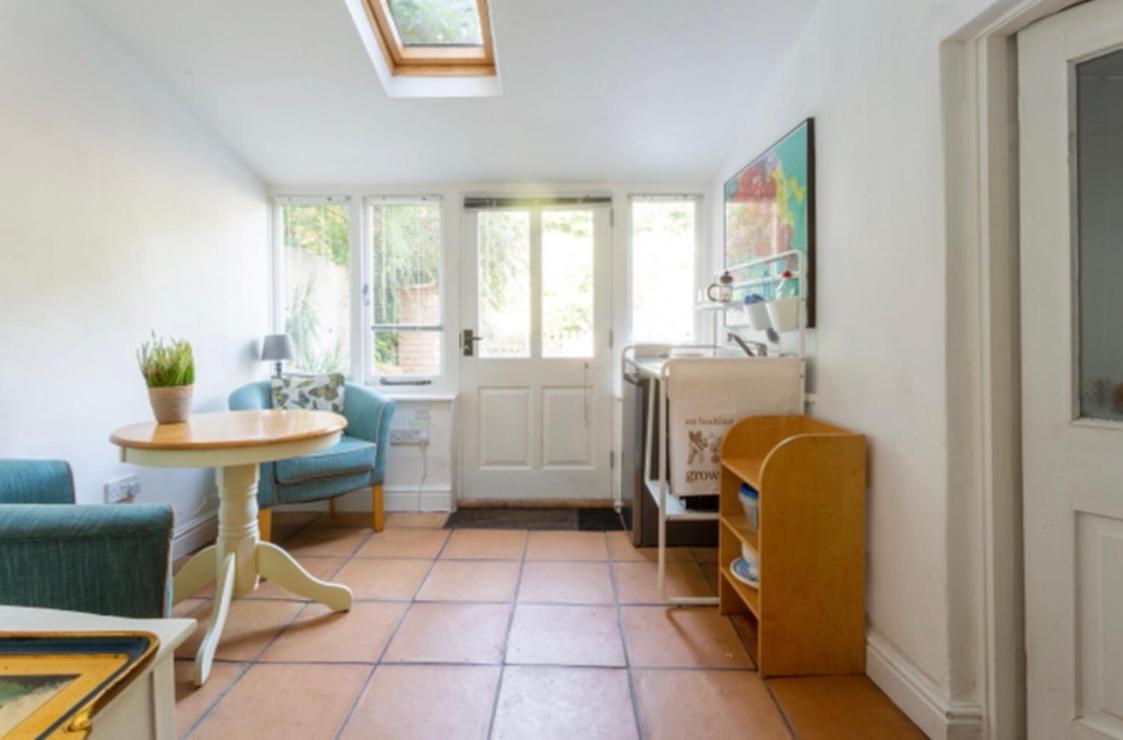Bridport Garden Suite Екстериор снимка