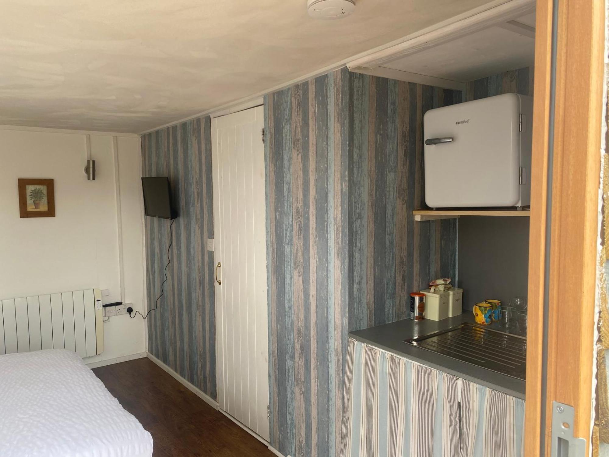 Bridport Garden Suite Екстериор снимка